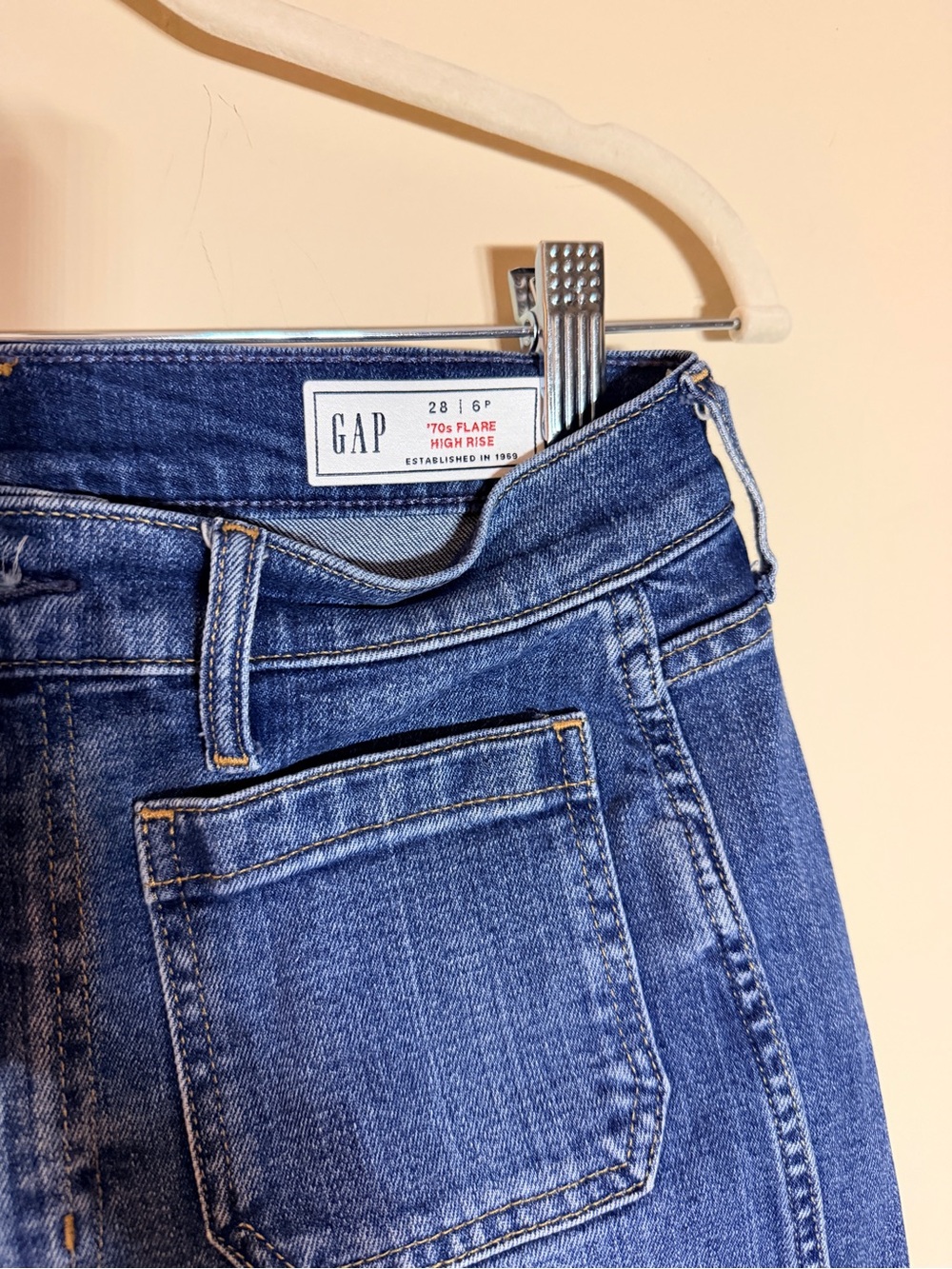 GAP 70s High Rise Flare jeans - Picture 3 of 4